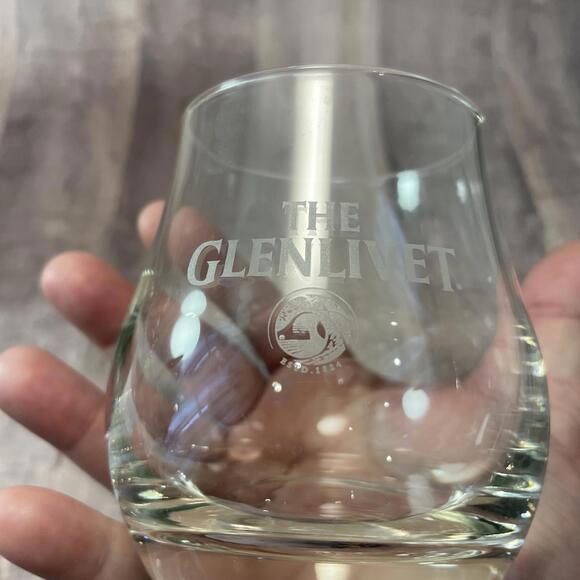 The Glenlivet Single Malt Scotch Nosing Glass Whiskey Bourbon Etched EUC - Picture 3 of 9